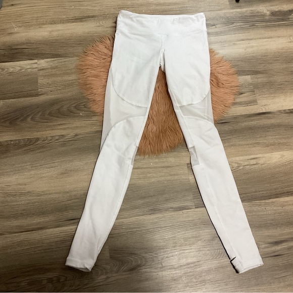 ALO yoga White High Waist Coast Legging Size S - Picture 6 of 13